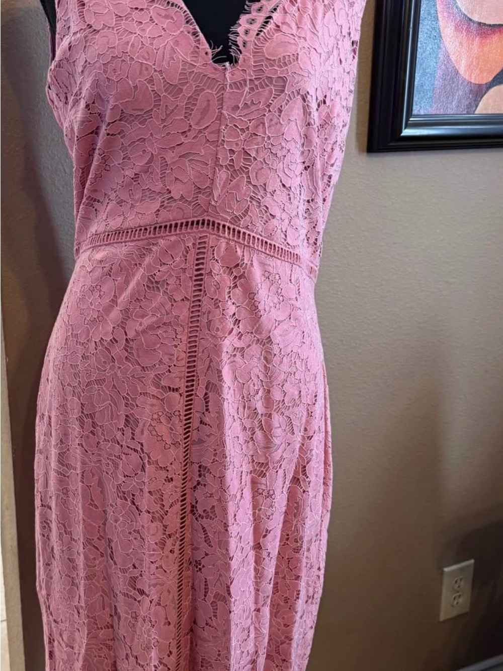 Sleeveless Pink Lace Midi Dress with V-Neck